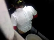 Espiando a una jovencita estudiosa en el baño del Instituto