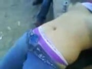 Video casero con dos putas mexicanas, no le importa que se la cogen en la calle