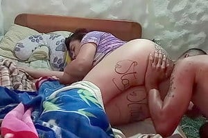 Imagen Anestesiando el culo de mi mujer dormida para encularlo toda la noche