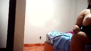 Antes que llegue su esposo, se entrega a joven morboso por dinero 9 uabclpmabce18